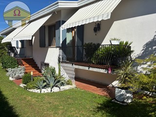 Casa Semi Indipendente in Vendita a Villorba, 315'000€, 241 m²