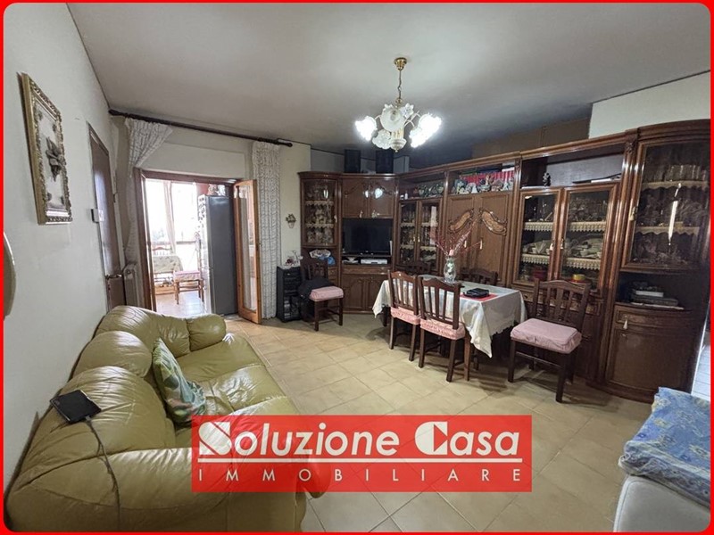 Trilocale in Vendita a Canosa di Puglia, 65'000€, 73 m²