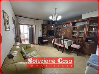 Trilocale in Vendita a Canosa di Puglia, 65'000€, 73 m²