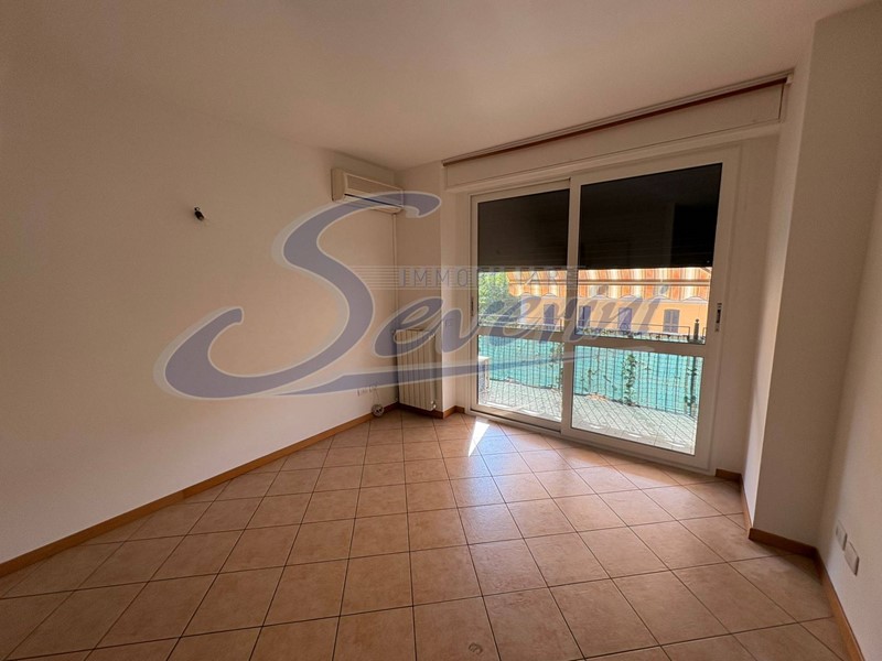 Trilocale in Vendita a Como, 250'000€, 80 m²