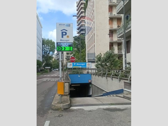 Box in Vendita a Milano, 42'000€, 14 m²