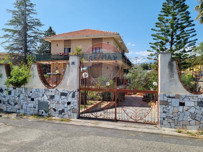 Appartamento in Vendita a Mascalucia, 169'000€, 110 m²