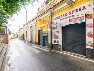 Casa Indipendente in Vendita a Catania, 218'000&euro;, 250 m²