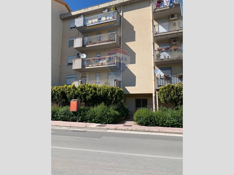 Appartamento in Vendita a Caltanissetta, 70'000€, 102 m²