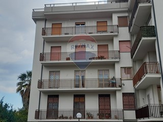 Appartamento in Vendita a Catania, 153'000&euro;, 146 m²