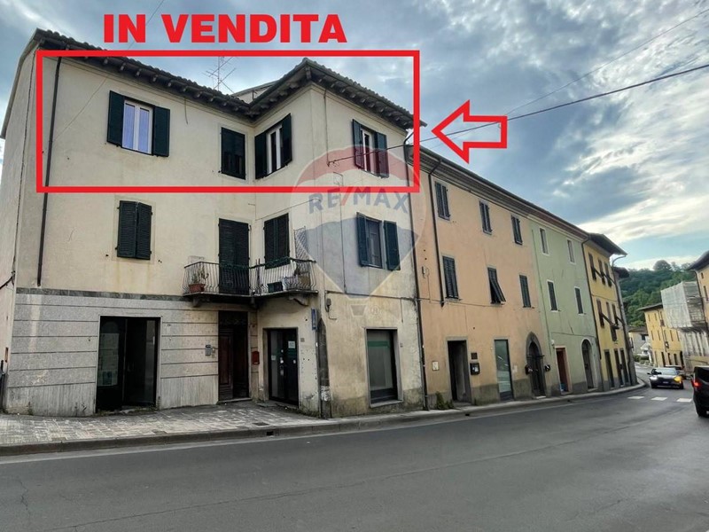 Appartamento in Vendita a Barga, 55'000&euro;, 137 m², con Box