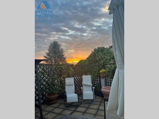 Appartamento in Affitto a Chivasso, 1'000€, 180 m²