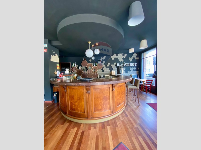 Attività commerciale in Vendita a Parma, 85'000€, 100 m²