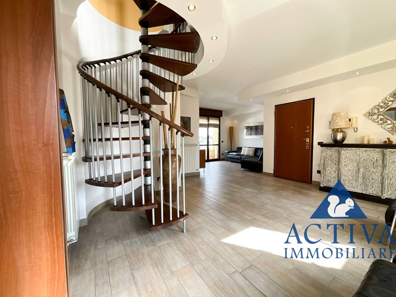 Trilocale in Vendita a Busto Arsizio, 214'000€, 128 m²