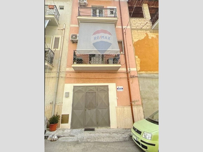 Trilocale in Vendita a Niscemi, 55'000€, 136 m²