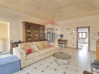 Appartamento in Vendita a Figline e Incisa Valdarno, 238'000€, 150 m²