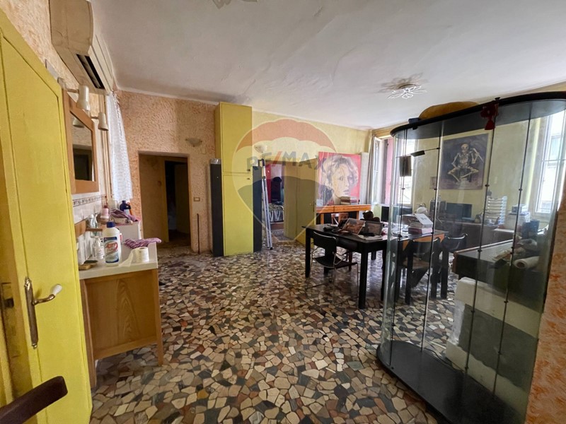 Quadrilocale in Vendita a Vicenza, 115'000€, 92 m²