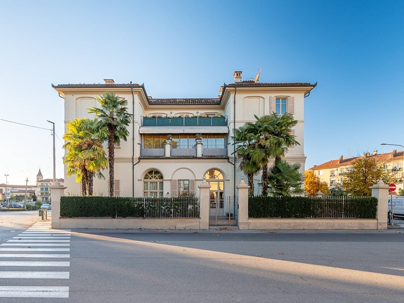 Appartamento in Vendita a Racconigi, 281 m²