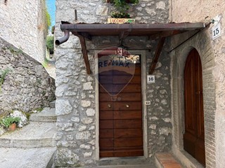 Appartamento in Vendita a Bagni di Lucca, 69'000€, 70 m²