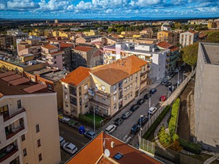 Appartamento in Vendita a Sassari, 100'000€, 135 m²