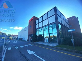 Ufficio in Affitto a Caluso, 900 m²