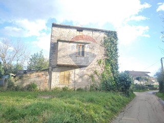 Casa Indipendente in Vendita a Santi Cosma e Damiano, 60'000&euro;, 105 m²