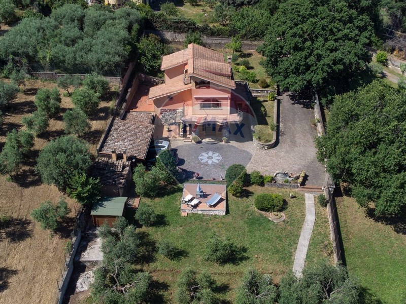 Villa in Vendita a Monte Compatri, 499'000€, 240 m²