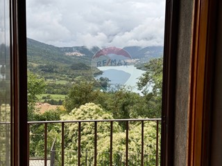 Trilocale in Vendita a Barrea, 119'000&euro;, 71 m²