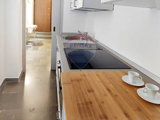 Monolocale in Affitto a Monza, 850€, 42 m²