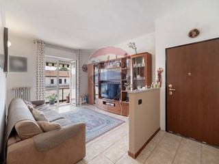 Bilocale in Vendita a Muggiò, 133'000€, 70 m²