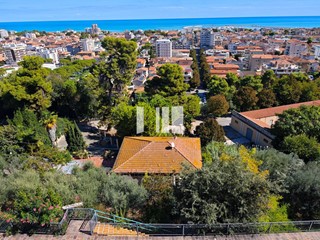 Villa in Vendita a Giulianova, 590'000€, 161 m²