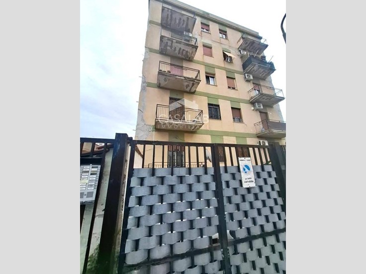 Appartamento in Vendita a Palermo, 125'000€, 115 m²