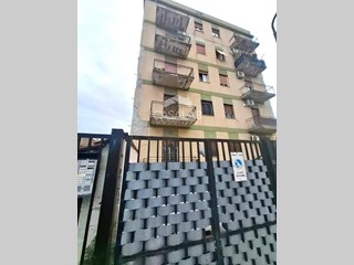 Appartamento in Vendita a Palermo, 125'000€, 115 m²