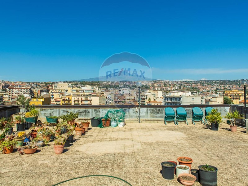 Quadrilocale in Vendita a Catania, 190'000&euro;, 117 m²