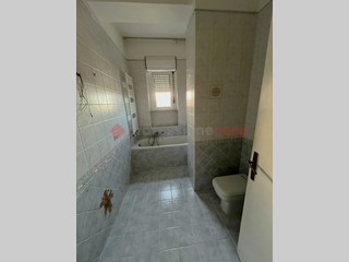 Trilocale in Vendita a Bari, 120'000€, 94 m²