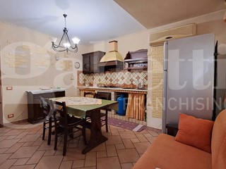 Trilocale in Vendita a Catania, 130'000&euro;, 85 m²