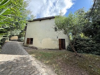 Villa in Vendita a Orte, 380'000€, 270 m²