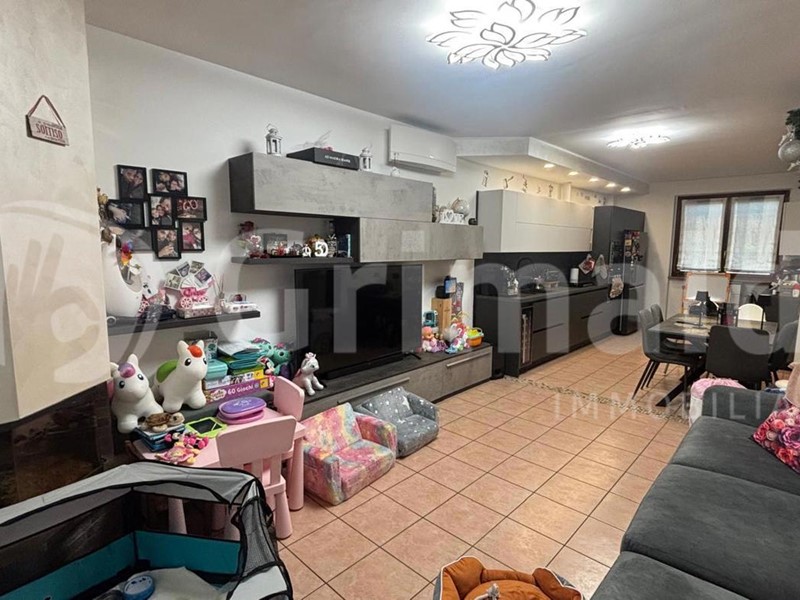 Trilocale in Vendita a Vermezzo con Zelo, 189'000€, 108 m²