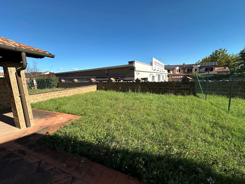 Villa bifamiliare in Vendita a Civita Castellana, 165'000€, 160 m²