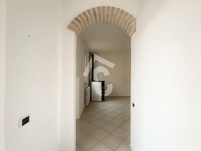 Trilocale in Vendita a Monsano, 75'000€, 85 m²