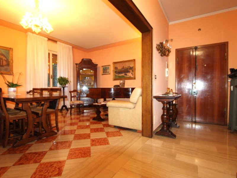 Appartamento in Vendita a Valsamoggia, zona Bazzano, 219'000€, 129 m², con Box