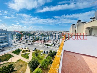 Bilocale in Vendita a Lecce, 140'000€, 100 m²