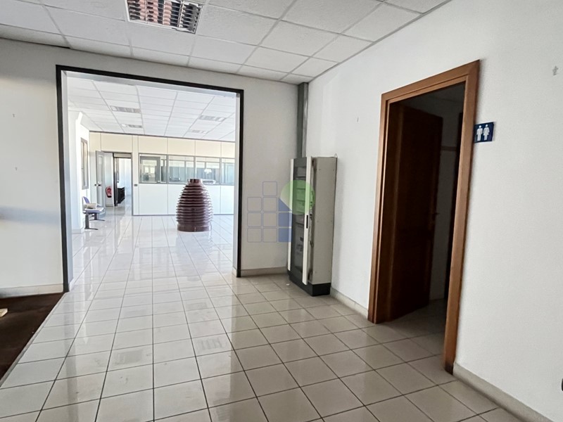 Immobile commerciale in Vendita a Livorno, zona zona Portuale, 2'000'000&euro;, 4000 m²
