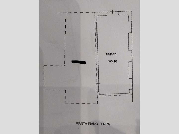 Immobile commerciale in Affitto a Siracusa, zona ORTIGIA - UMBERTO, 2'800€, 200 m²