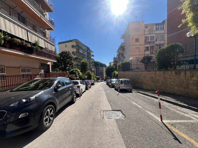 Bilocale in Affitto a Napoli, zona Vomero, 900€, 60 m²