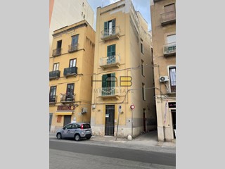 Quadrilocale in Vendita a Trapani, 65'000€, 90 m², arredato