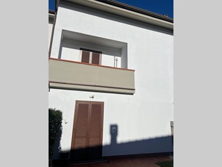 Casa Semi Indipendente in Vendita a Sarzana, 350'000&euro;, 110 m²