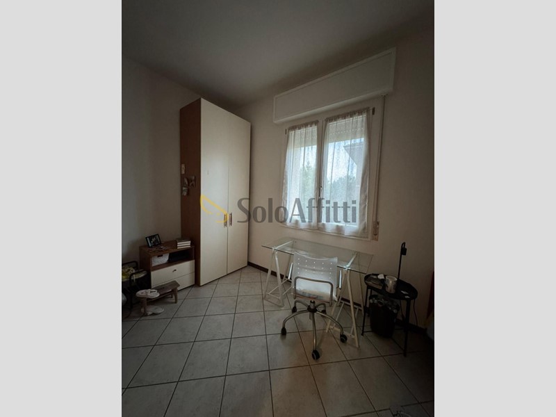 Stanza in Affitto a Modena, 460&euro;, 85 m², arredato