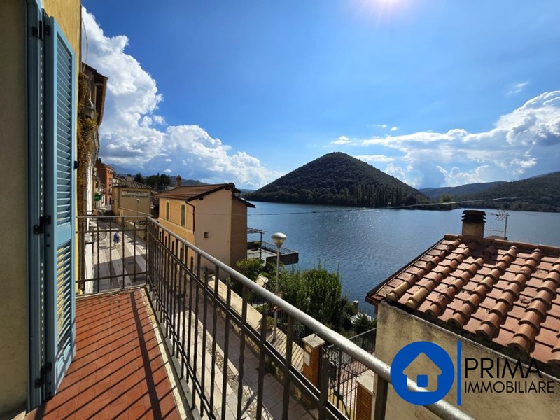 Casa Indipendente in Vendita a Terni, 120'000€, 157 m²