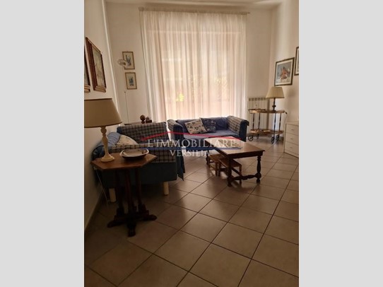 Quadrilocale in Vendita a Carrara, zona Marina di Carrara, 215'000€, 90 m², arredato