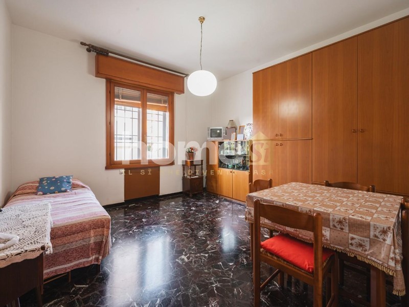 Trilocale in Vendita a Bologna, 210'000€, 84 m², arredato