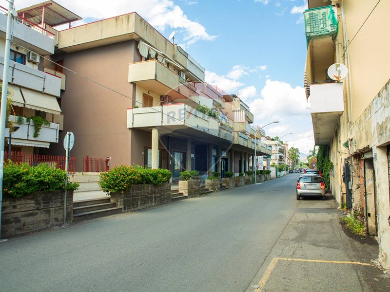 Trilocale in Vendita a Mascali, 99'000€, 100 m²