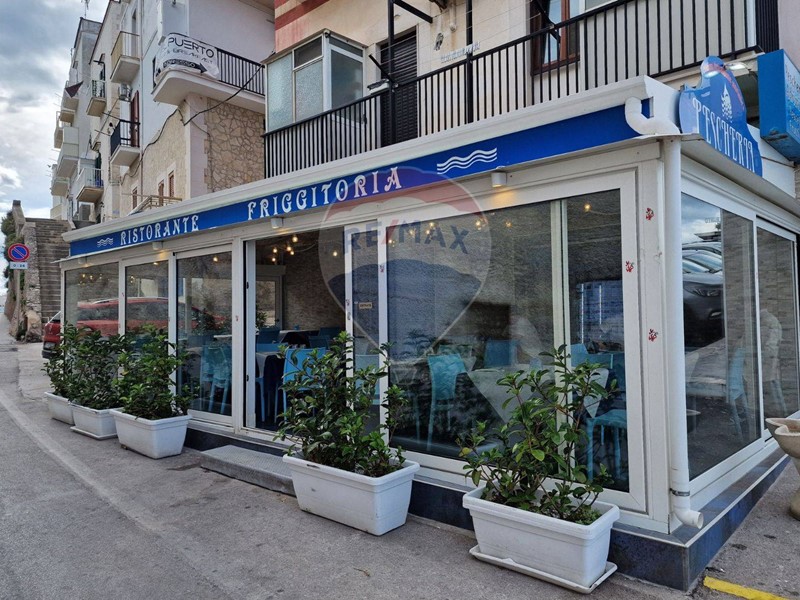 Immobile commerciale in Vendita a Vieste, 800'000€, 90 m²