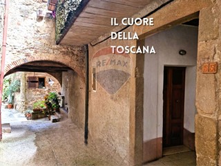 Casa Indipendente in Vendita a Roccastrada, 65'000€, 121 m²