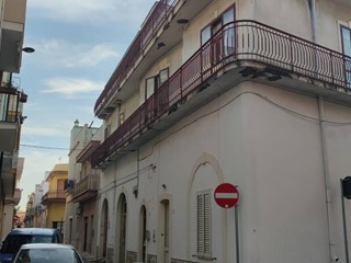 Quadrilocale in Vendita a Aradeo, 35'000€, 140 m²